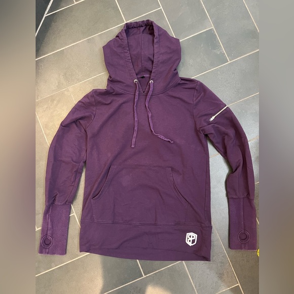 BP Born Primitive Hoodie with peek-a-boo back - Picture 7 of 8